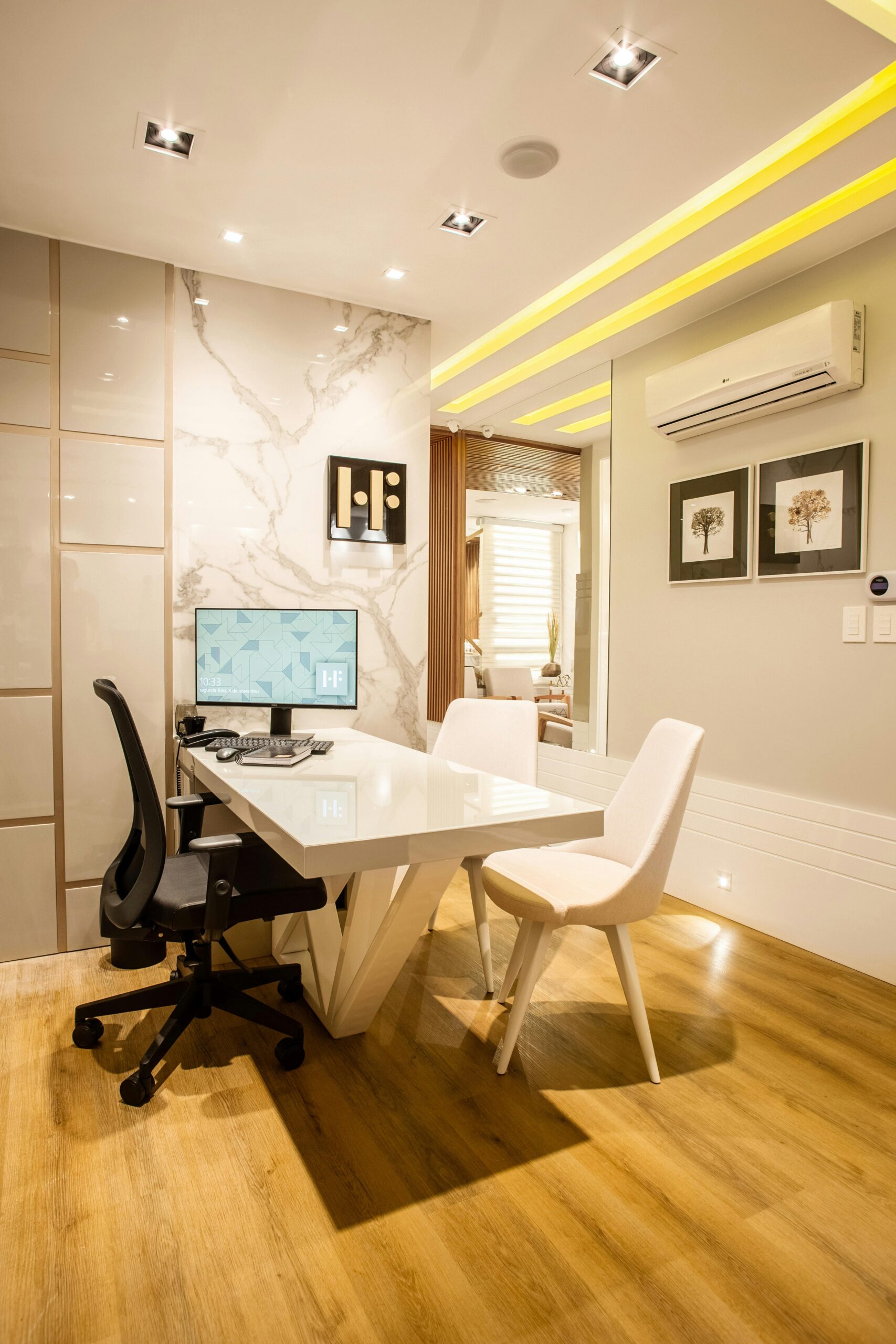 Why Every Office Needs Professional Cleaning Services